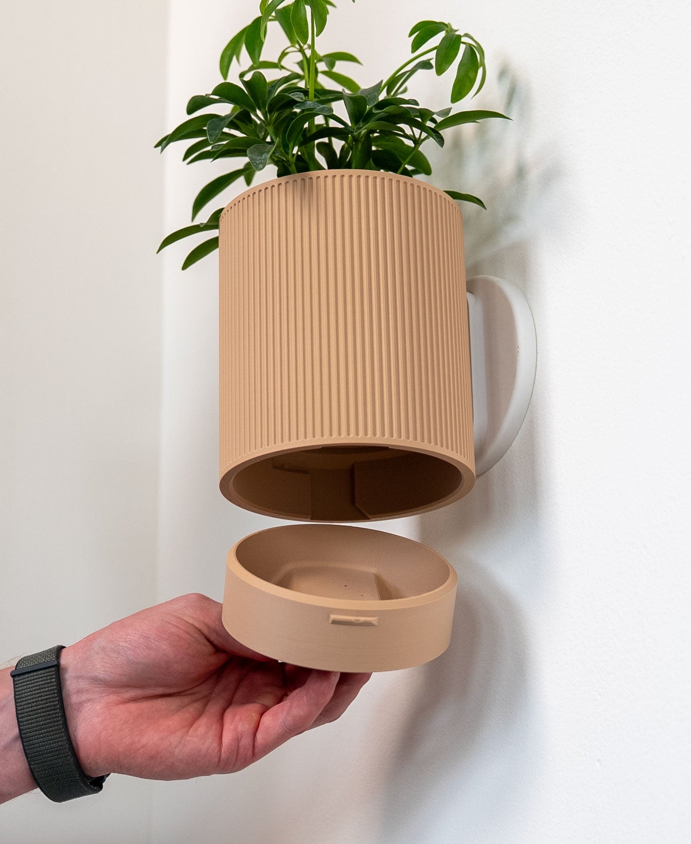 Wall Mounted Planter with Removable Drip Tray | Modern Floating Plant Pot