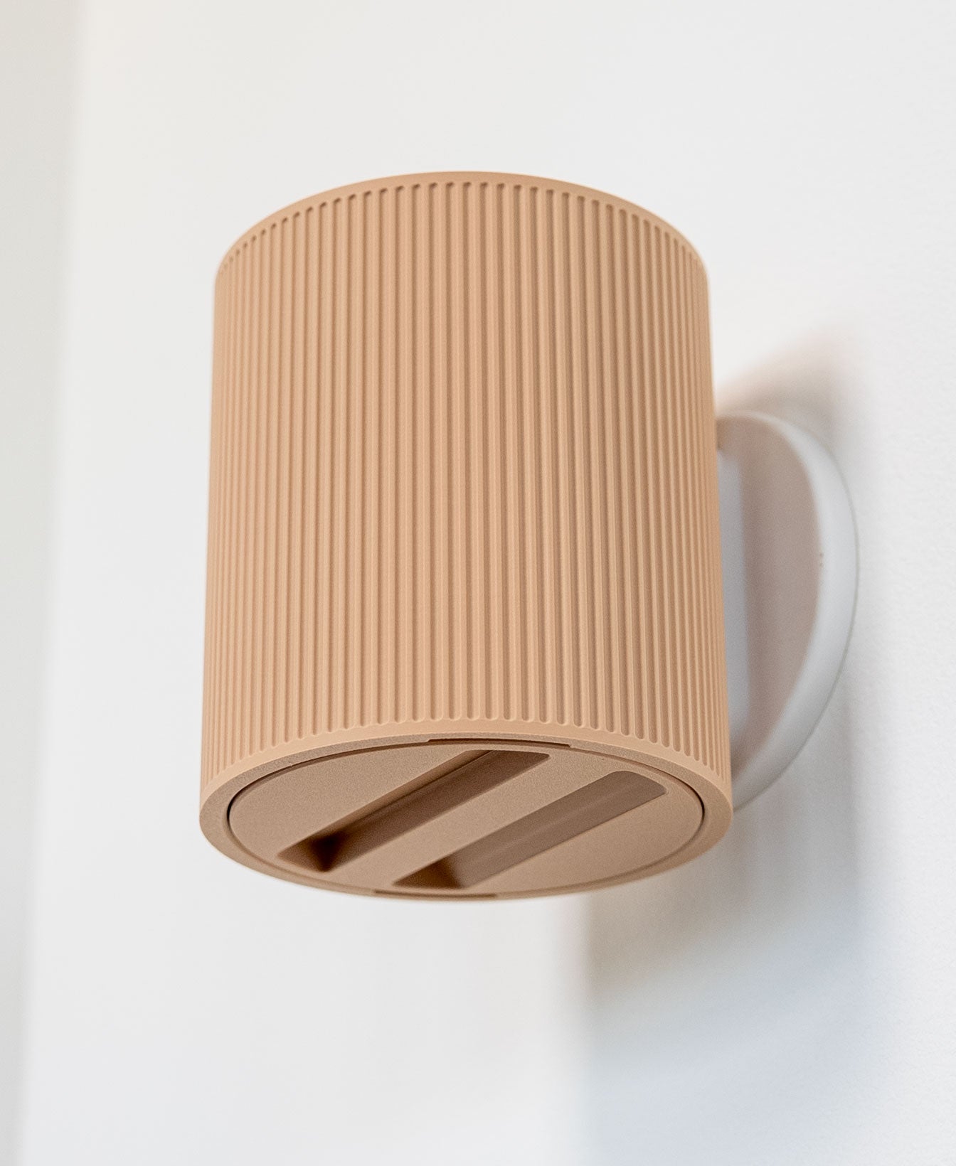 Wall Mounted Planter with Removable Drip Tray | Modern Floating Plant Pot